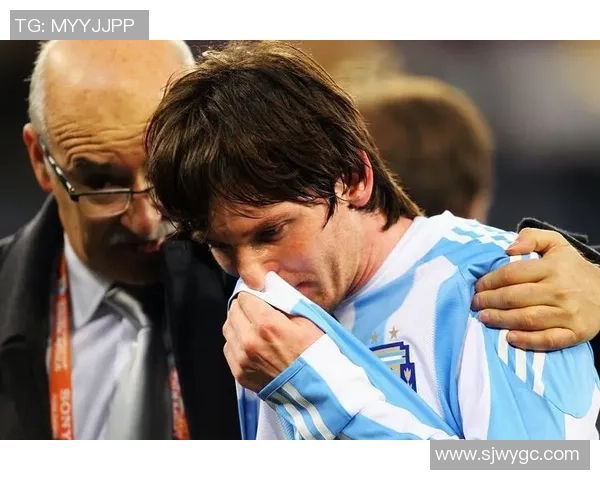 踢足球时的悲剧瞬间与意外事故引发的深思与反思